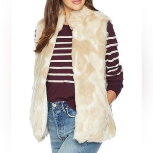 BB Dakota Faux fur vest, never worn 🍂